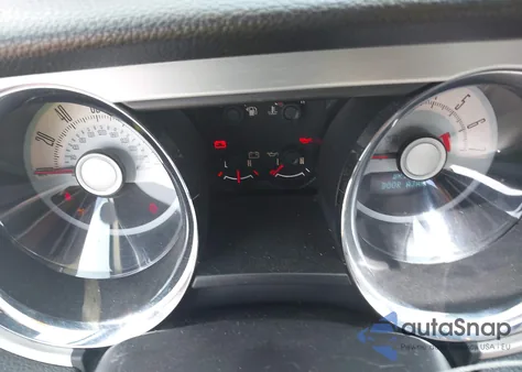 2010 Ford Mustang V6/V6 Premium z USA, uszkodzony, nr VIN 1ZVBP8AN0A5179915